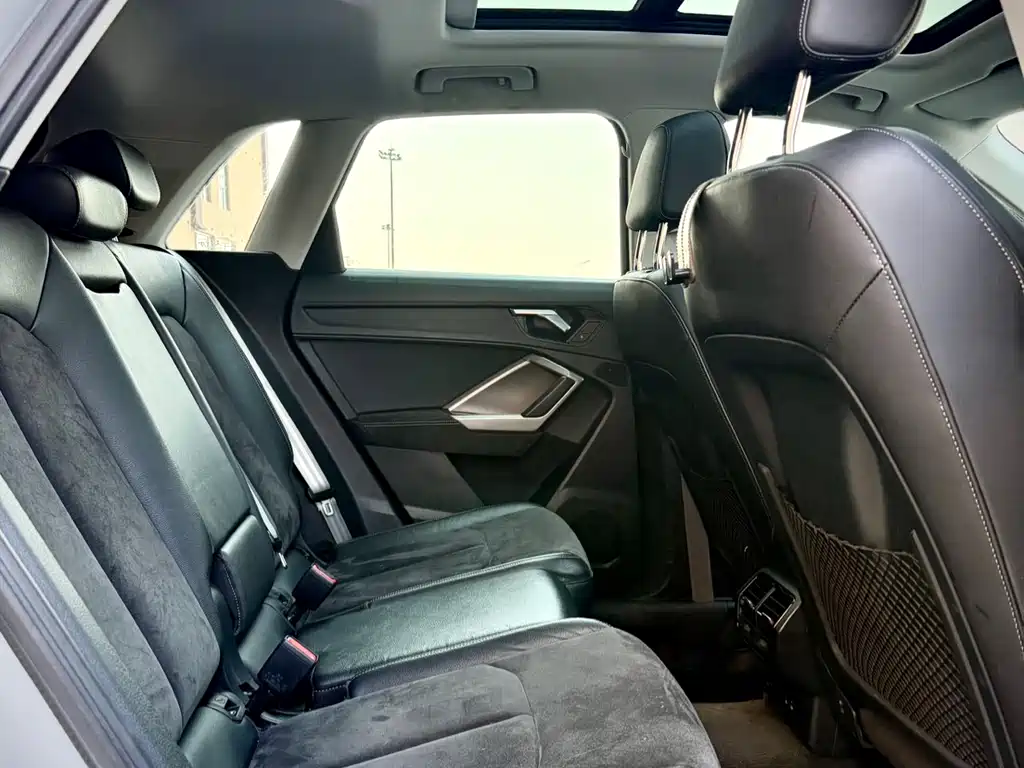 Audi Q3 2022 35 TFSI Fashionable and Dynamic купить на сайте DeffCars