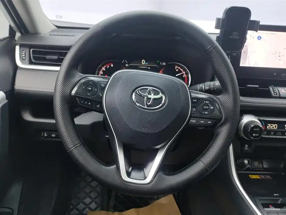 RAV4 Rongfang 2023 2.0L CVT two-wheel drive fashion version купить на сайте DeffCars