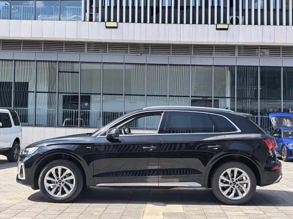 Audi Q5L 2022 40T luxury and dynamic model купить на сайте DeffCars
