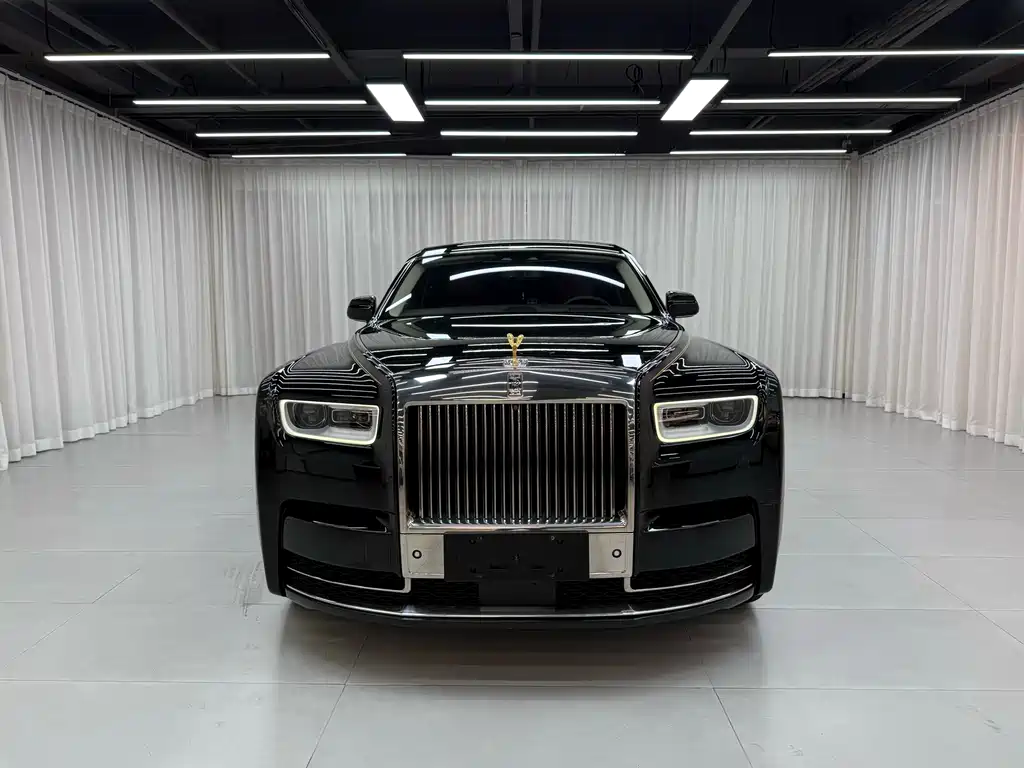 Phantom 2018 6.7T long wheelbase version купить на сайте DeffCars
