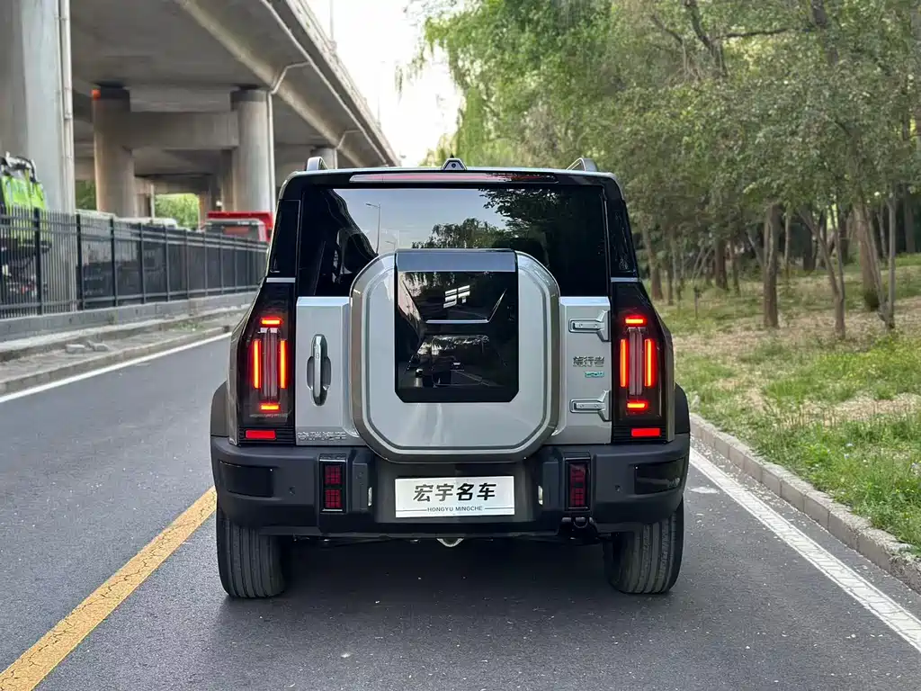 Jietu Traveler C-DM 2026 model 212km Huawei Qiankun Zhijia 5 seats купить на сайте DeffCars