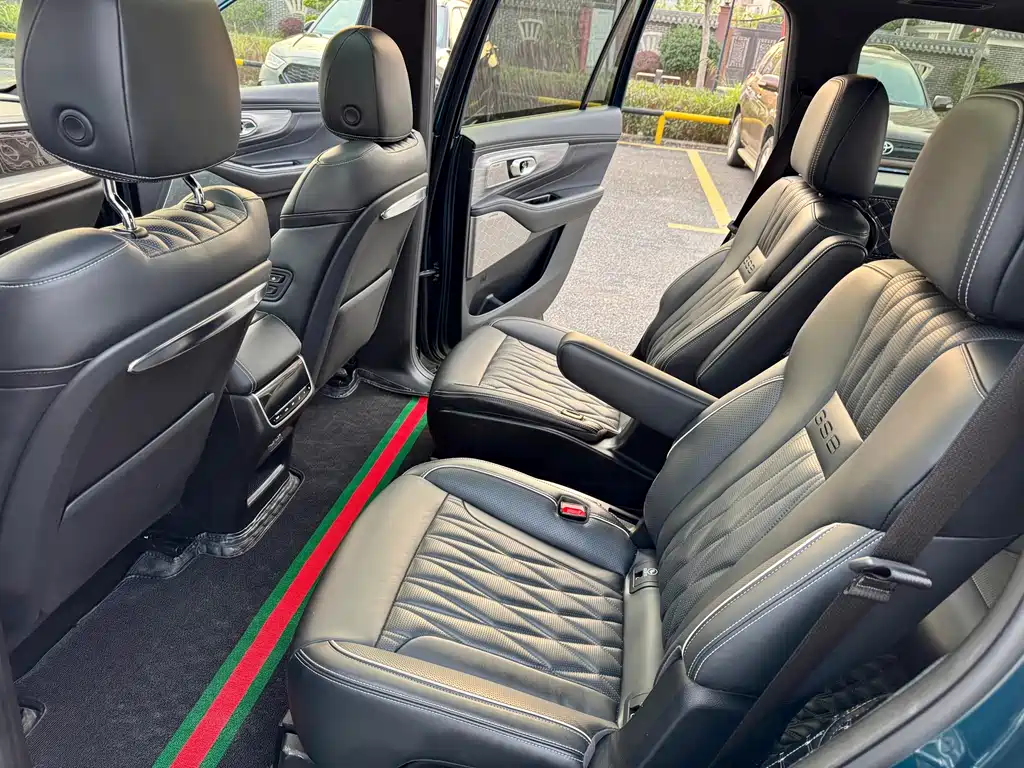 Trumpchi GS8 2022 Pilot Series 2.0TGDI Two-wheel drive Premium Edition (six seats) купить на сайте DeffCars