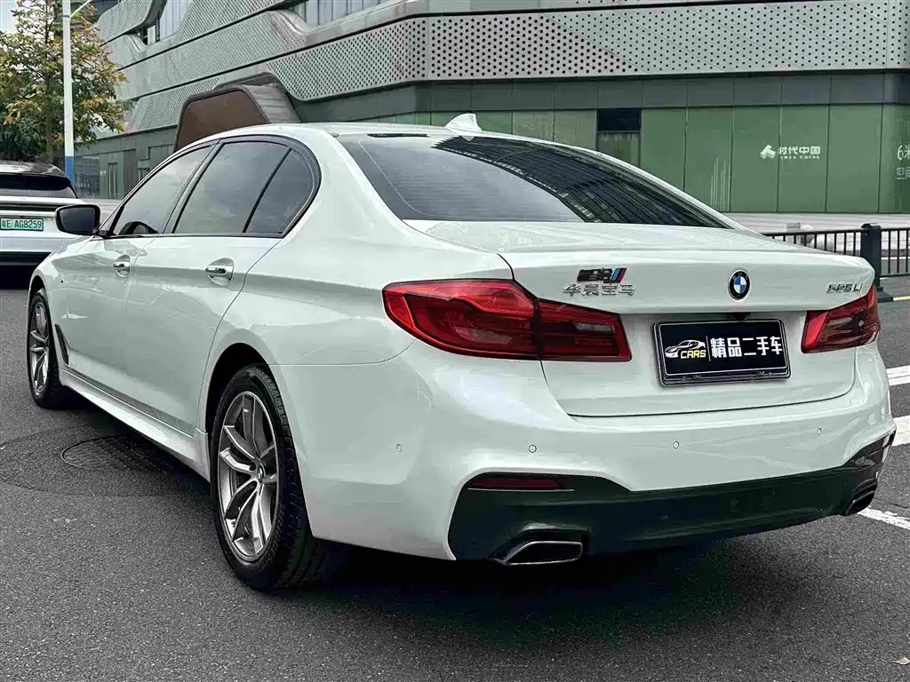 BMW 5 Series 2018 525Li M Sports Package купить на сайте DeffCars