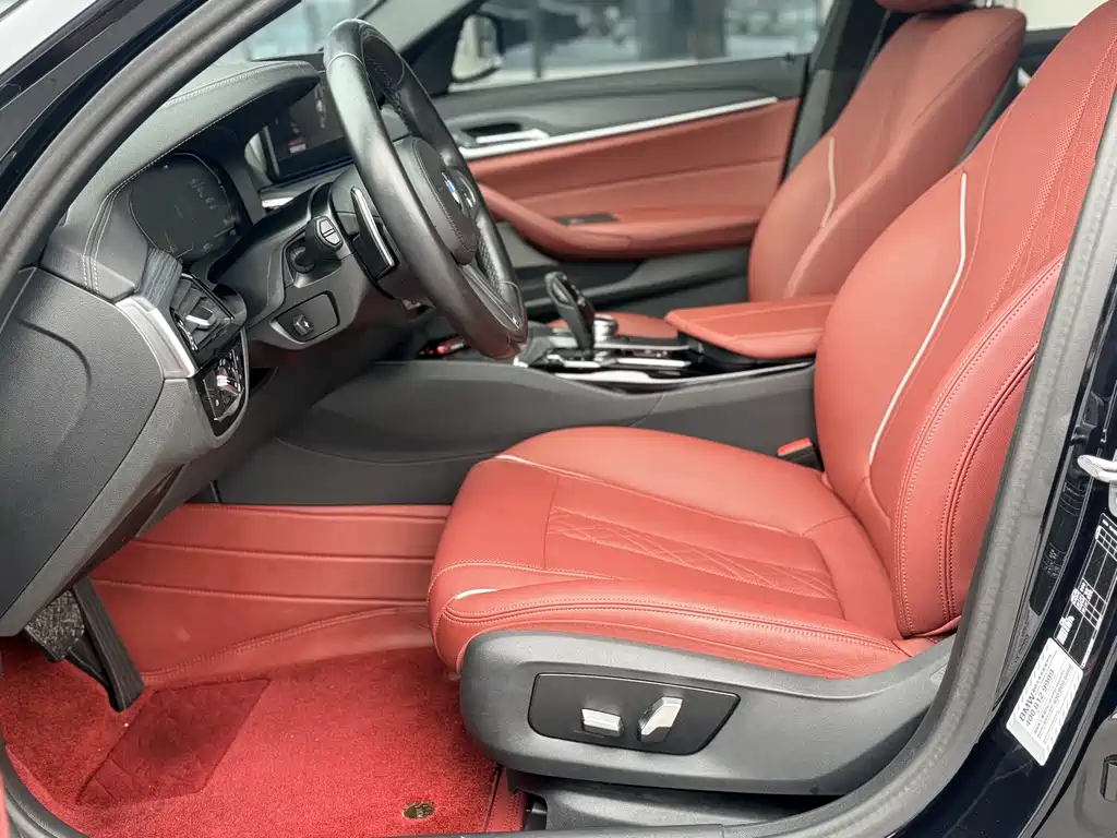 BMW 5 Series 2023 530Li Leading M Sports Package купить на сайте DeffCars