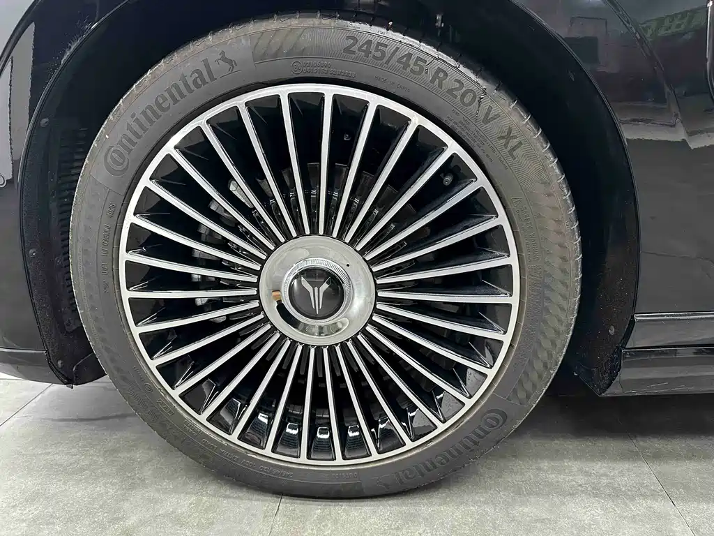 Lantu Chasing Light L 2026 Four-wheel Drive Ultra купить на сайте DeffCars