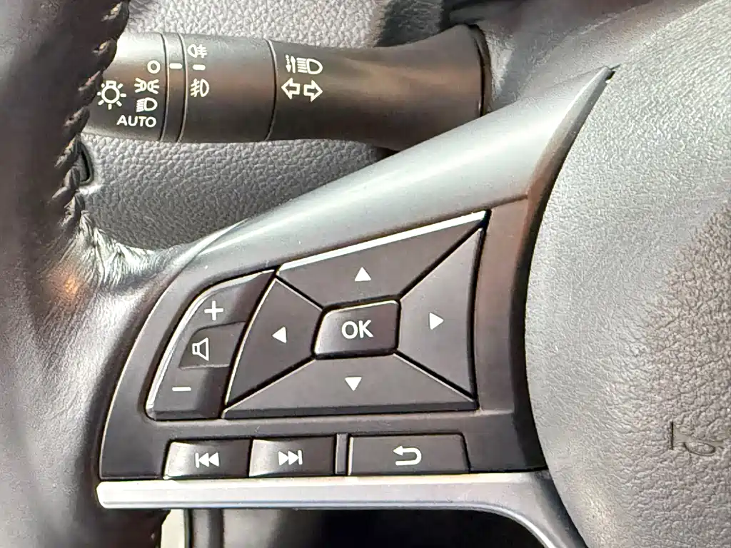 Qashqai 2022 2.0L CVT XV Prem Deluxe Edition купить на сайте DeffCars