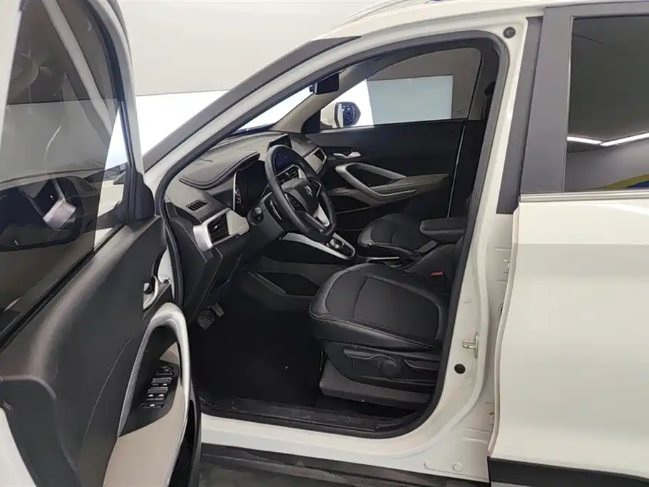Baojun 510 2017 1.5L automatic fashion model купить на сайте DeffCars