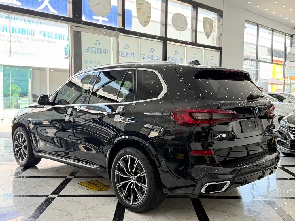 BMW X5 2022 xDrive 40Li M Sports Package купить на сайте DeffCars