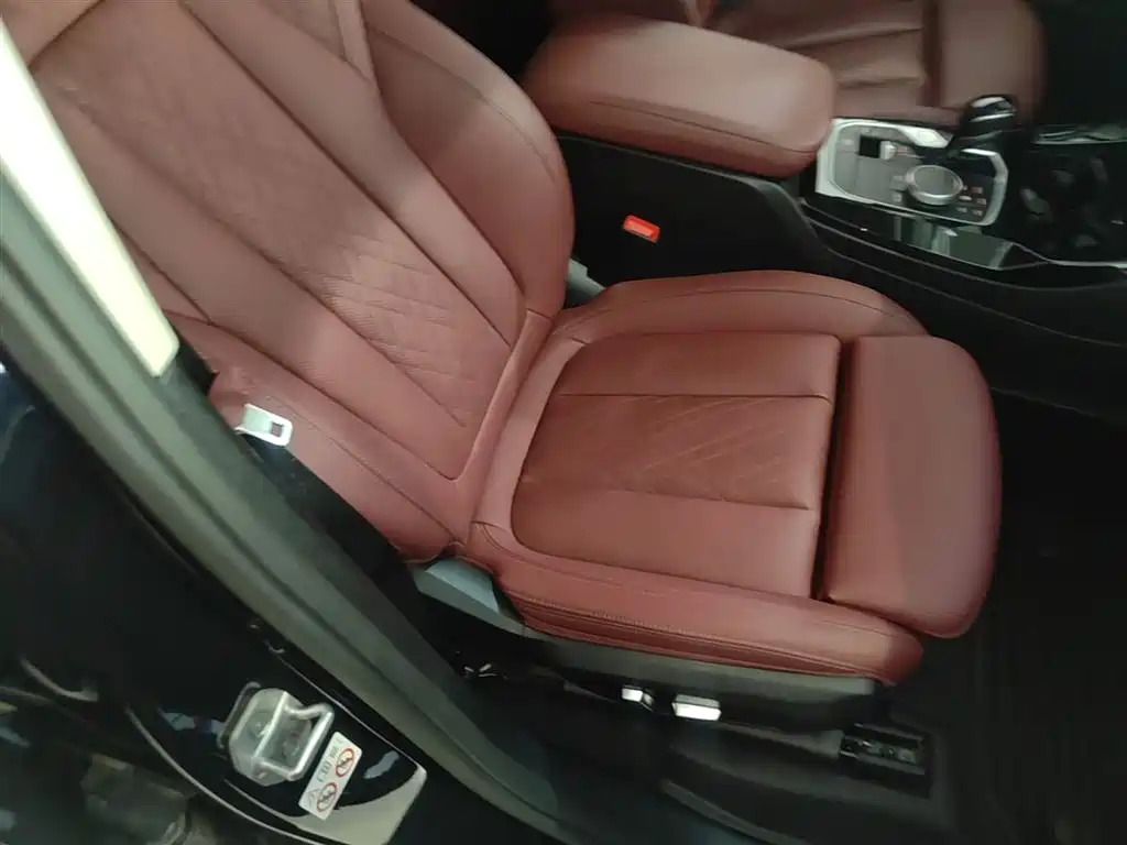 BMW X3 2022 facelift xDrive25i M sports package купить на сайте DeffCars
