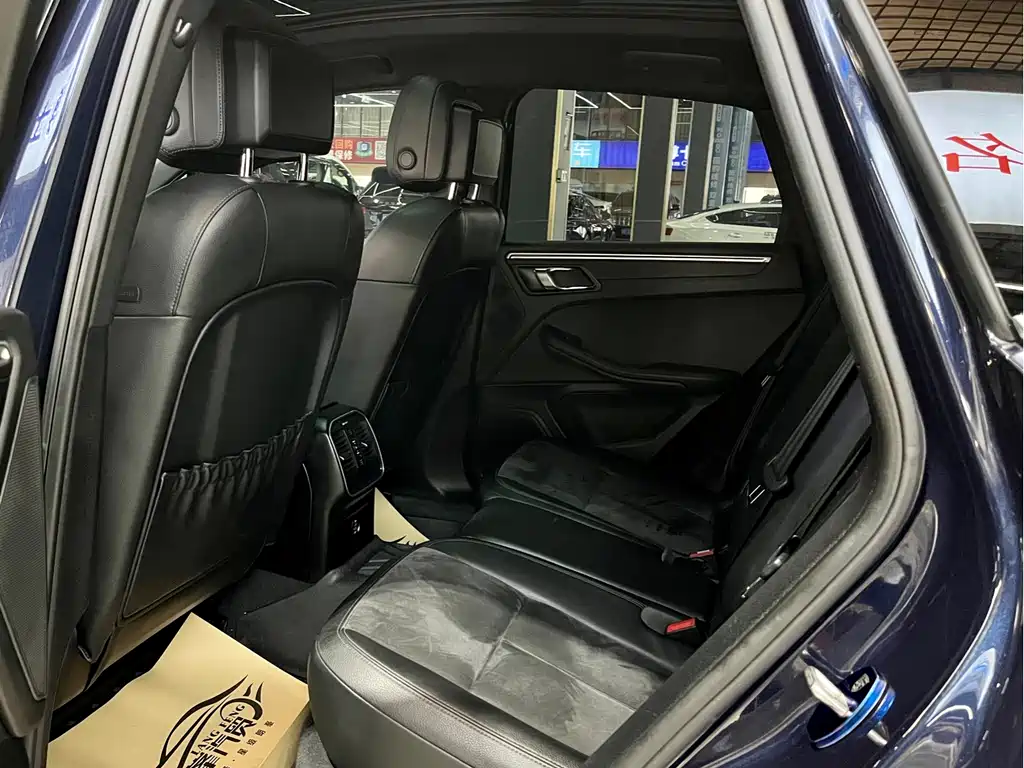 Macan 2017 Macan 2.0T купить на сайте DeffCars