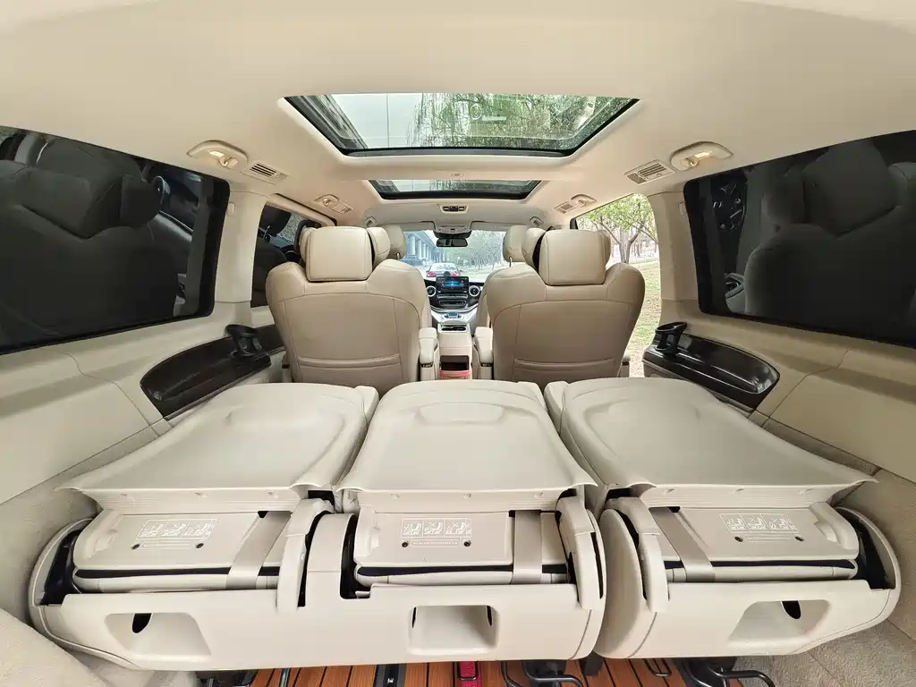 Mercedes-Benz V-Class 2022 V 260 Pilot Edition купить на сайте DeffCars