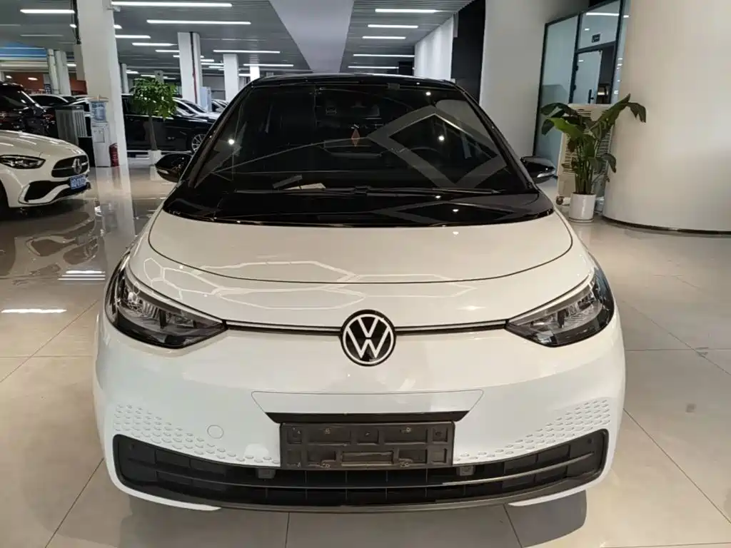 Volkswagen ID.3 2023 upgraded model pure smart version купить на сайте DeffCars
