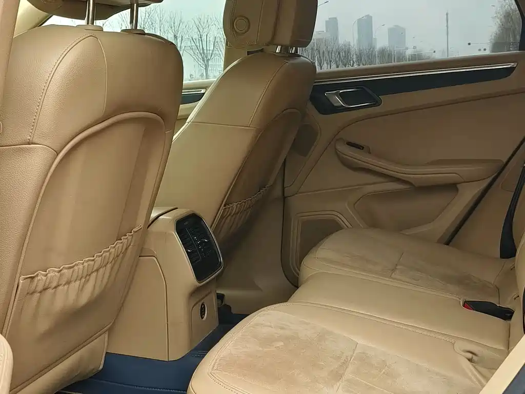 Macan 2017 Macan 2.0T купить на сайте DeffCars