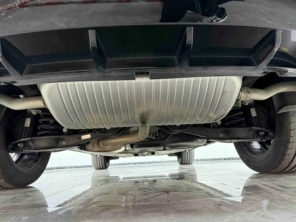 Touron 2024 Touron X 380TSI four-wheel drive luxury version купить на сайте DeffCars