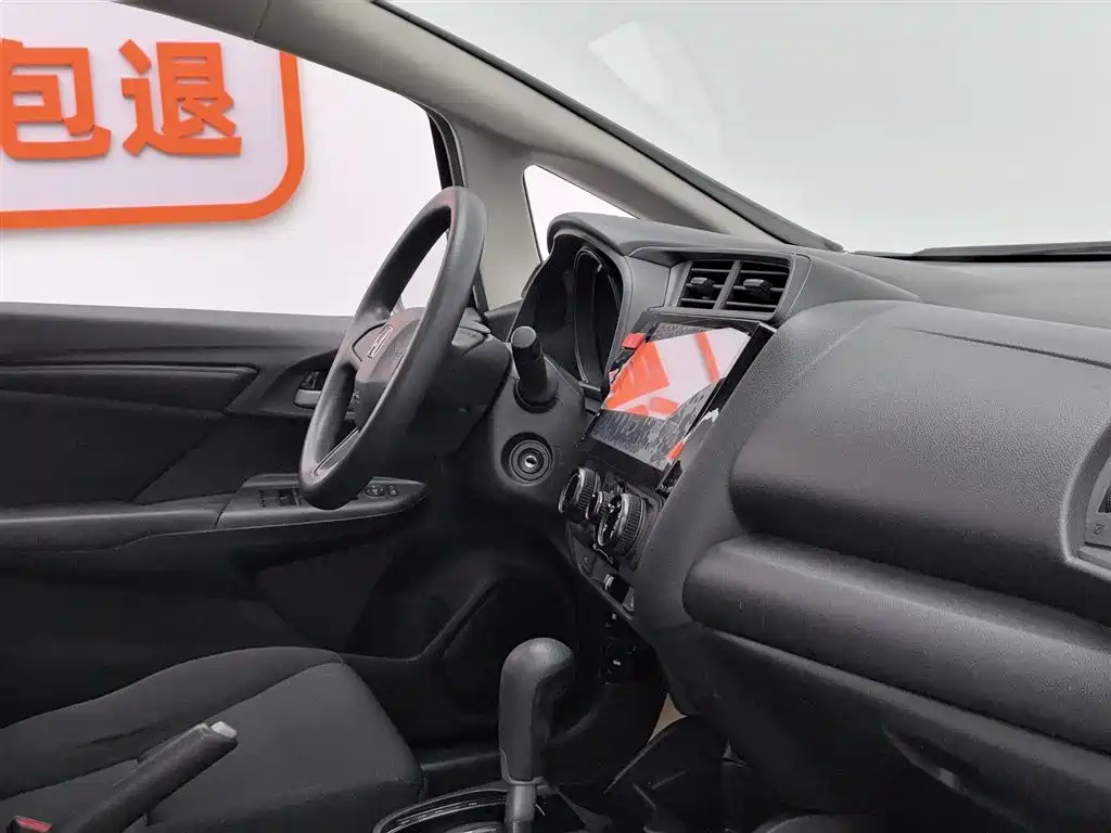 Fit 2016 1.5L LXS CVT Comfort Sunroof Edition купить на сайте DeffCars