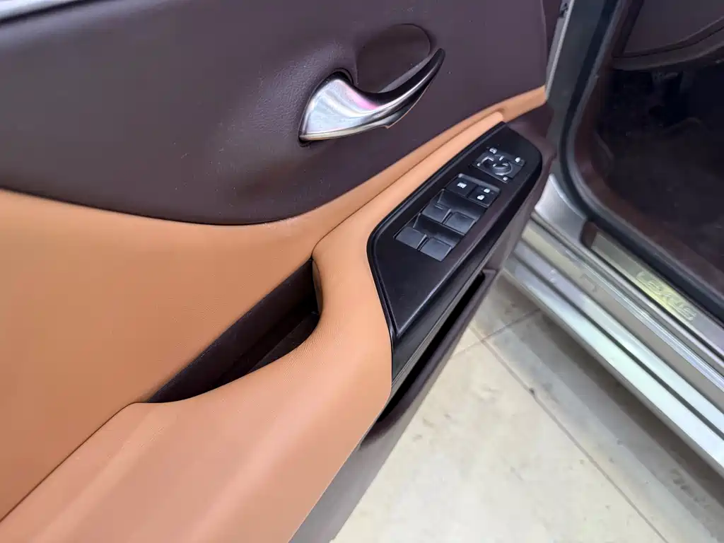 Lexus ES 2020 300h Excellence Edition купить на сайте DeffCars