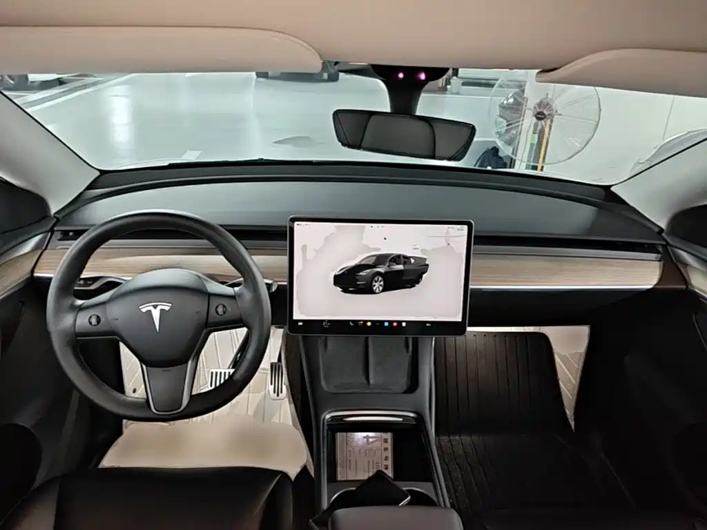 Model Y 2022 rear-wheel drive version купить на сайте DeffCars