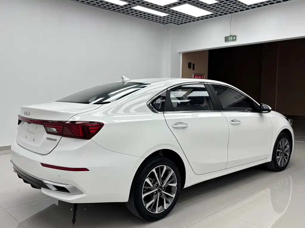 Kia K3 2021 facelift 1.5L CVT fashion version купить на сайте DeffCars