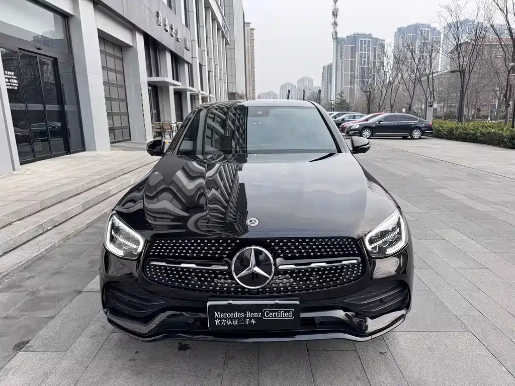 Mercedes-Benz GLC Coupe 2023 GLC 300 4MATIC Coupe SUV купить на сайте DeffCars