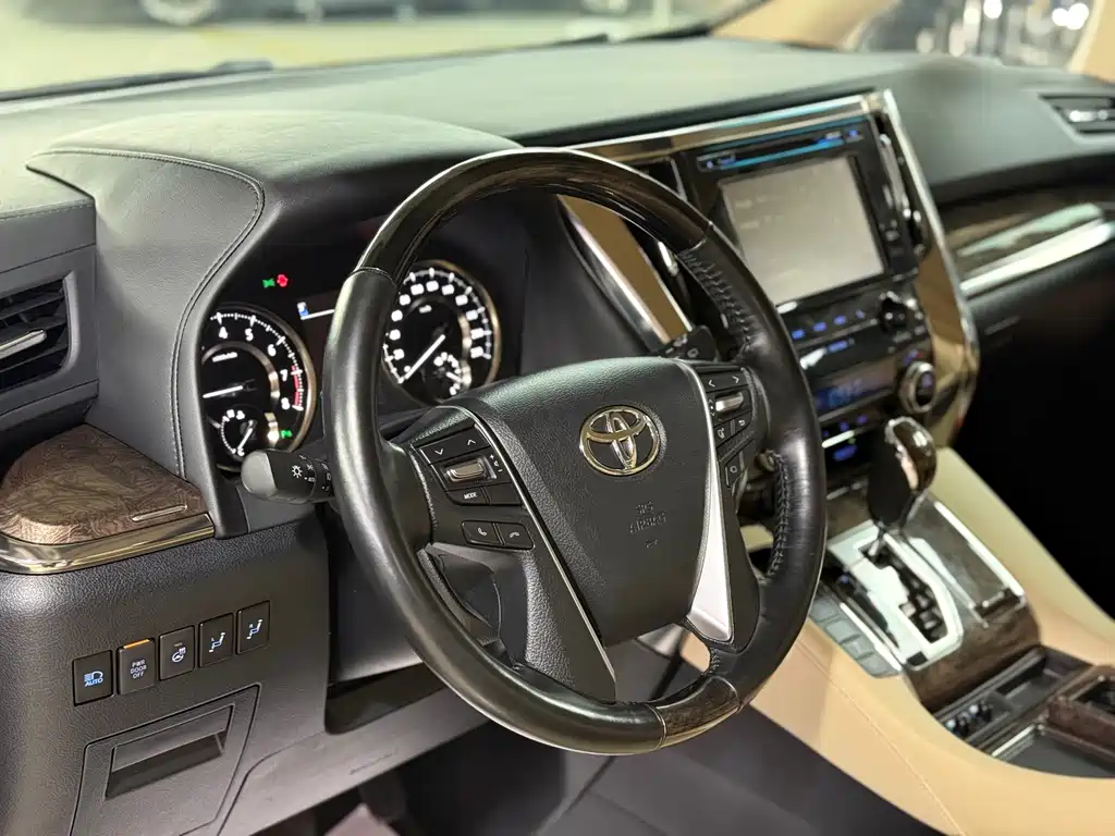 Alfa 2018 facelift 3.5L premium version купить на сайте DeffCars