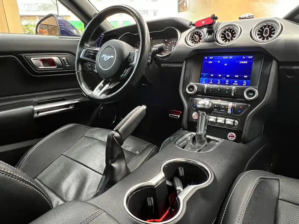 Mustang 2021 2.3T EcoBoost купить на сайте DeffCars