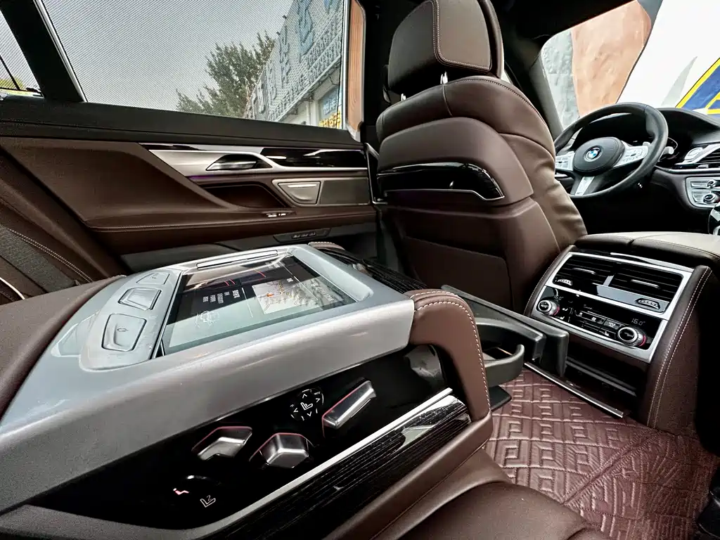 BMW 7 Series 2021 730Li M Sports Package купить на сайте DeffCars