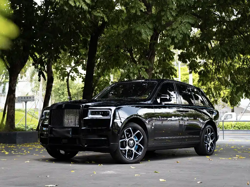 Cullinan 2024 Black Badge купить на сайте DeffCars