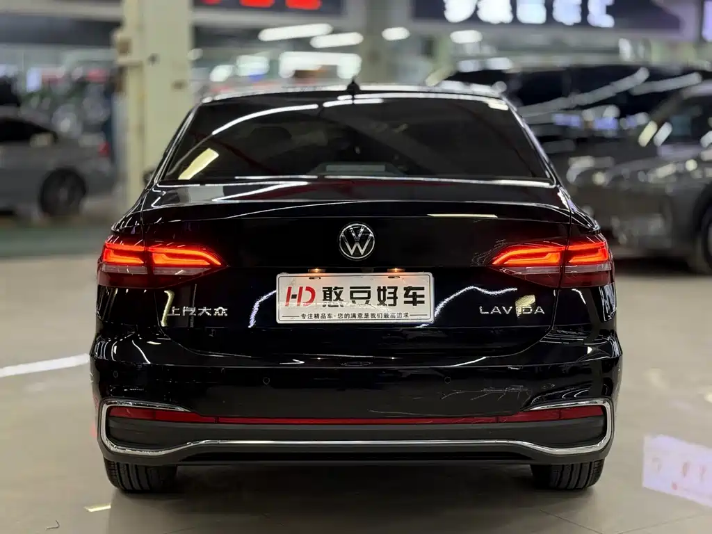 Lavida 2023 1.5L Automatic Starry Sky Five Million Edition купить на сайте DeffCars