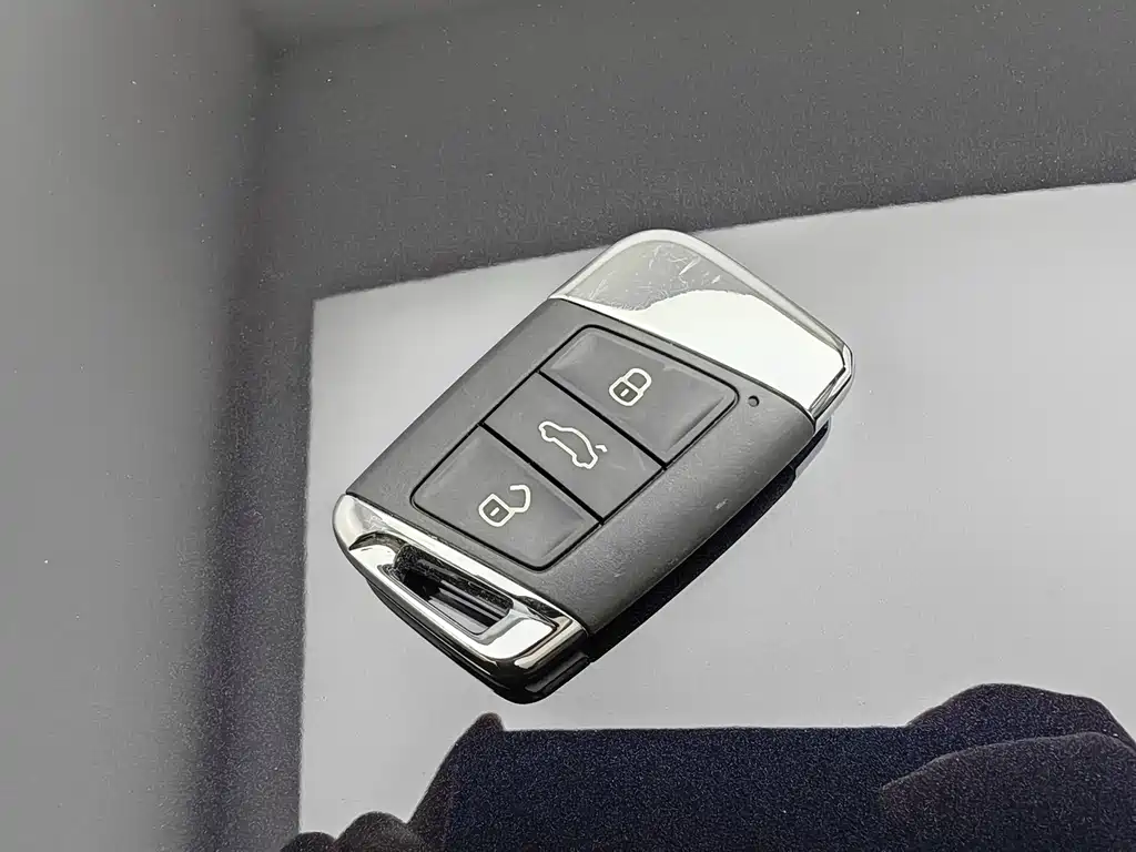 Passat 2020 330TSI Luxury Edition National V купить на сайте DeffCars