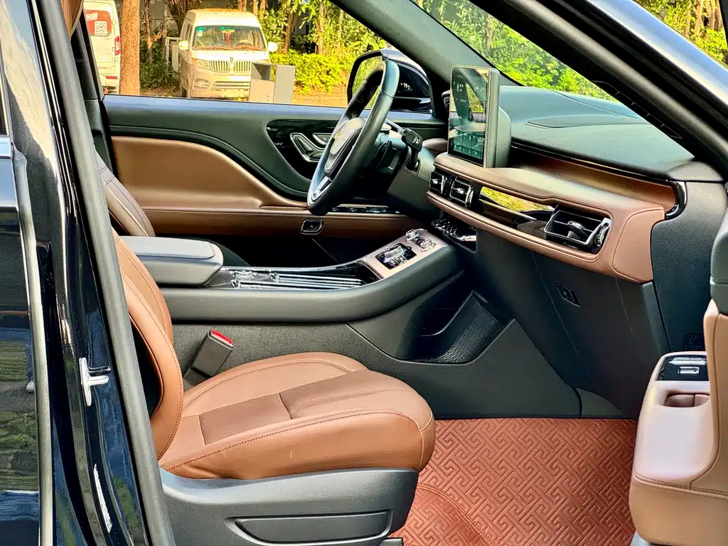 Aviator 2023 3.0T V6 four-wheel drive elegant cruise version, six seats купить на сайте DeffCars