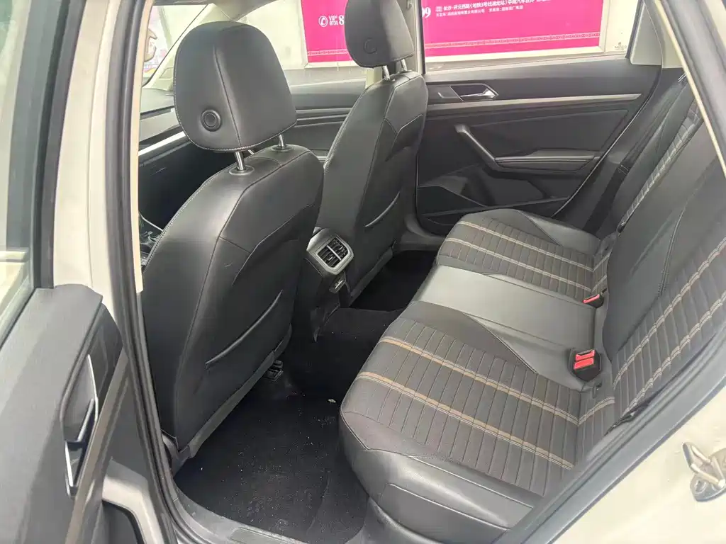 Lavida 2022 1.5L automatic fashion version купить на сайте DeffCars