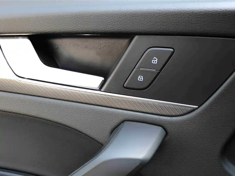 Audi Q5L 2022 facelift 40T luxury and dynamic model купить на сайте DeffCars
