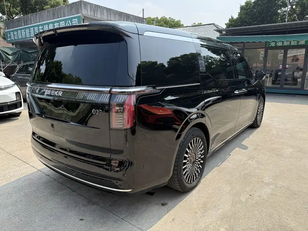 Jikrypton 009 2024 seven-seater aisle version 108kWh купить на сайте DeffCars