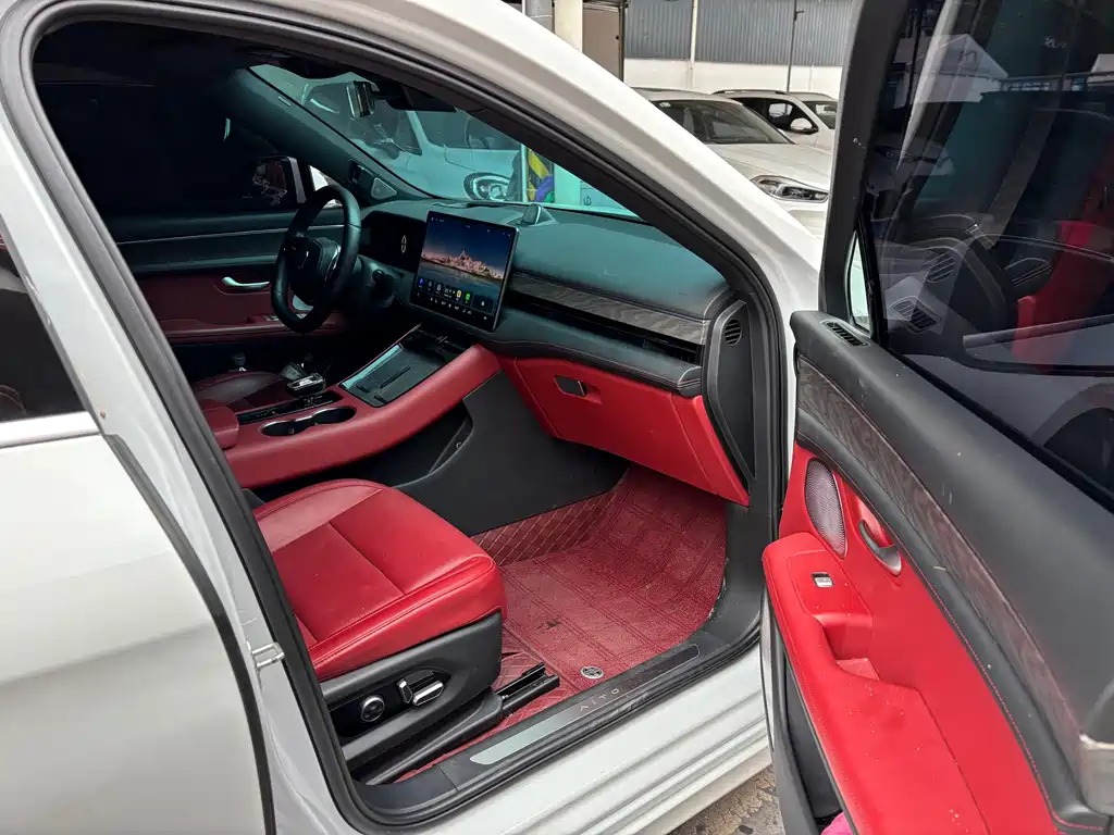 Wenjie M5 2023 pure electric rear drive standard version купить на сайте DeffCars