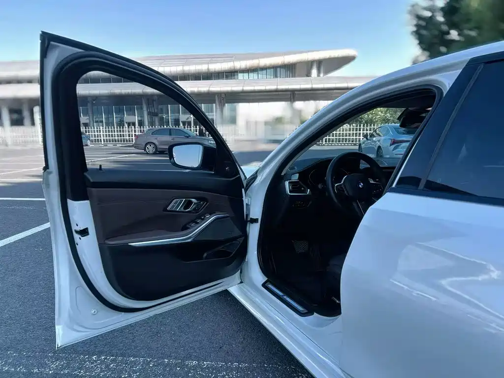 BMW 3 Series 2020 325Li M Sports Night Package купить на сайте DeffCars
