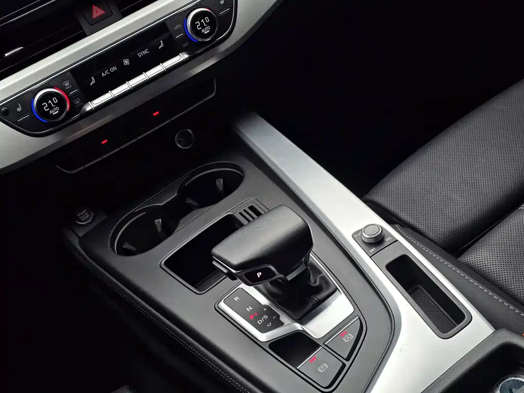 Audi A4L 2023 40 TFSI luxury and dynamic model купить на сайте DeffCars