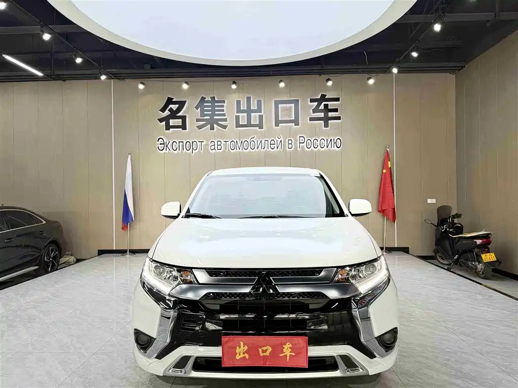 Outlander 2021 2.0L 2WD Smooth Edition 5 seats купить на сайте DeffCars