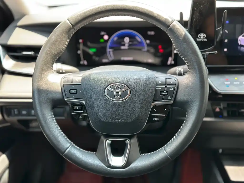 Camry 2024 Dual Engine 2.0HE Elite Edition купить на сайте DeffCars