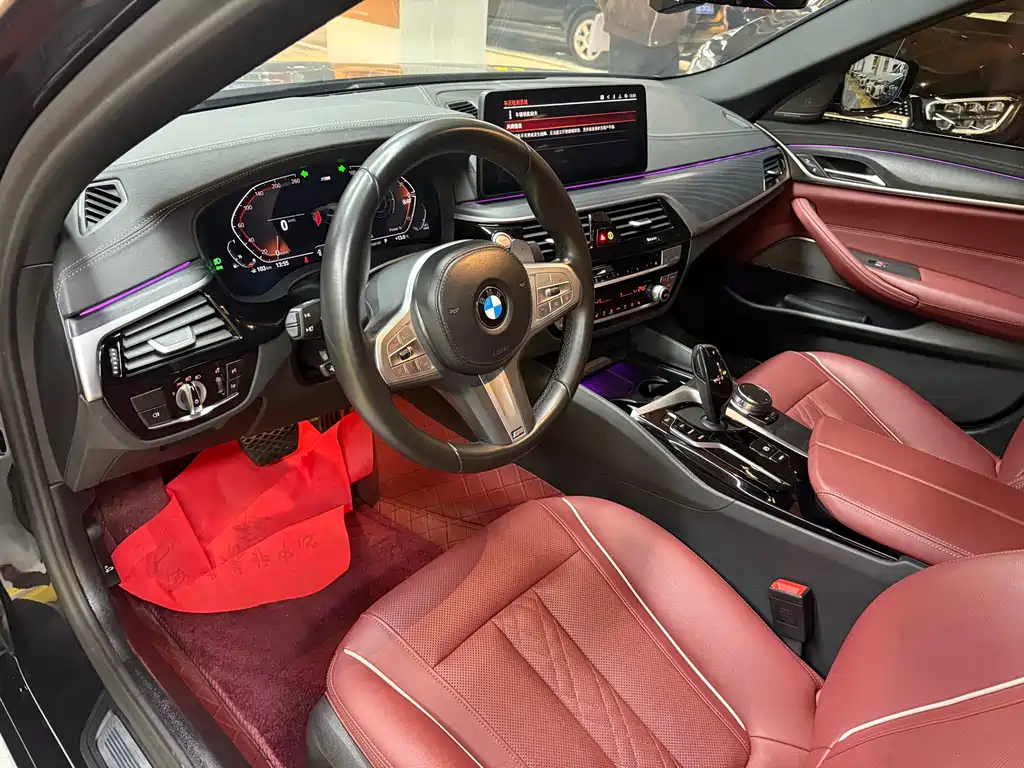 BMW 5 Series 2023 530Li Leading M Sports Package купить на сайте DeffCars