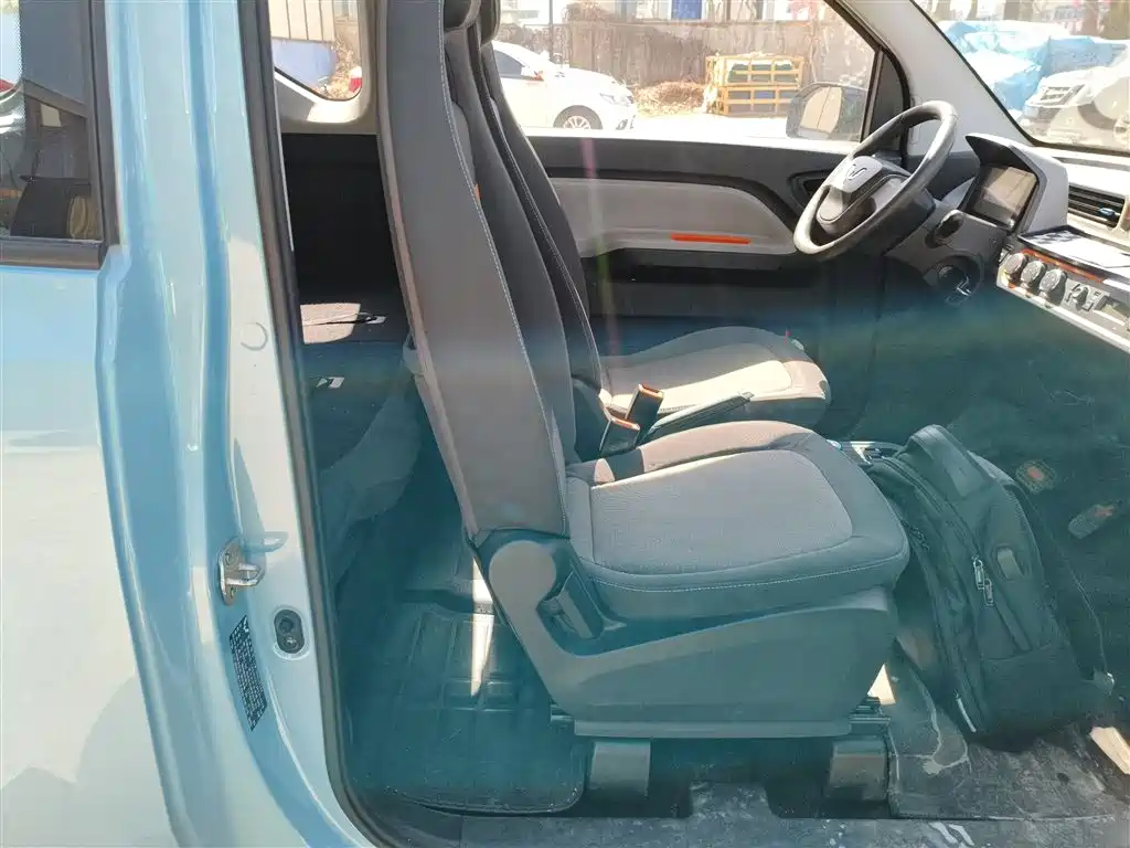 Hongguang MINIEV 2022 Relaxed Lithium Iron Phosphate купить на сайте DeffCars
