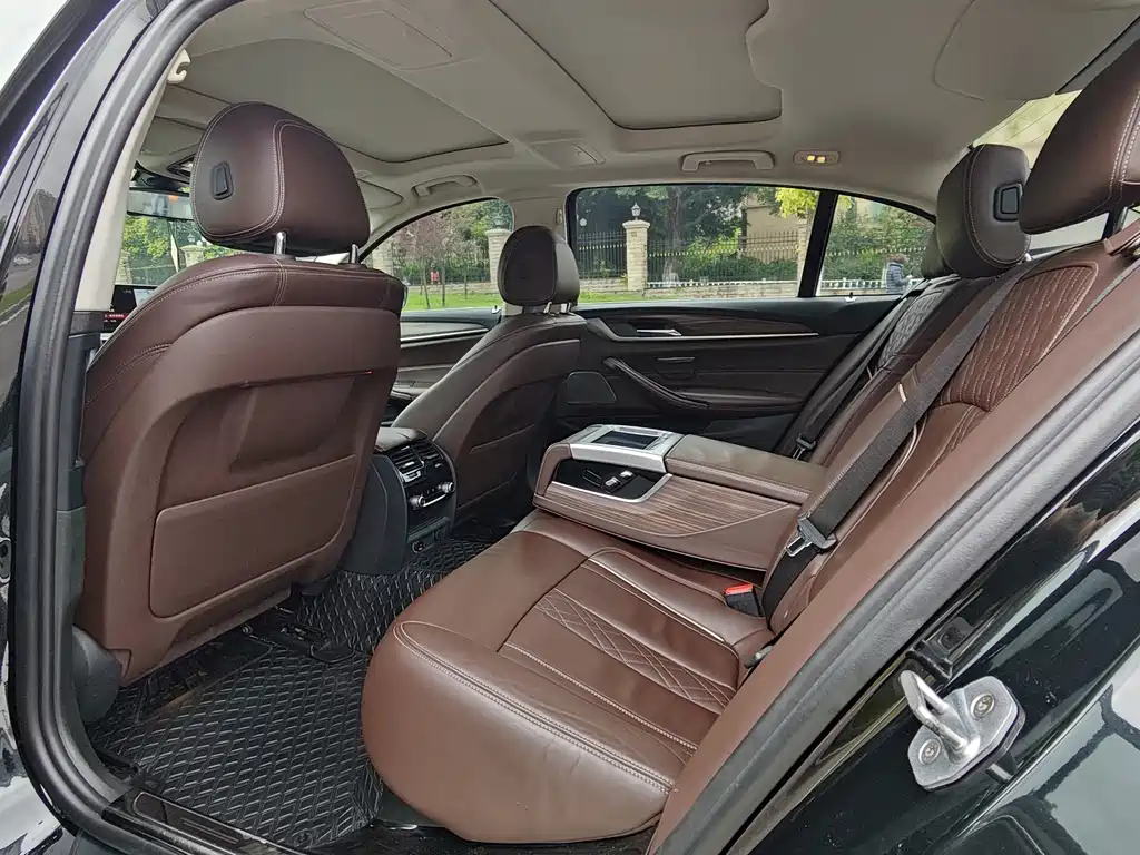 BMW 5 Series 2018 530Li Exclusive Luxury Package купить на сайте DeffCars