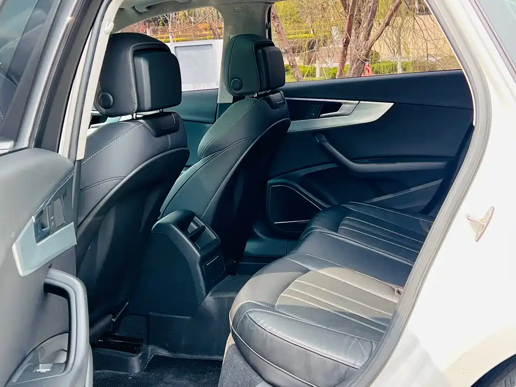 Audi A4L 2020 40 TFSI Fashionable and Dynamic купить на сайте DeffCars