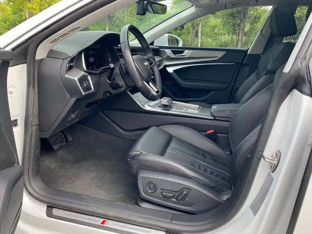Audi A7 2024 45 TFSI Premium Selection купить на сайте DeffCars
