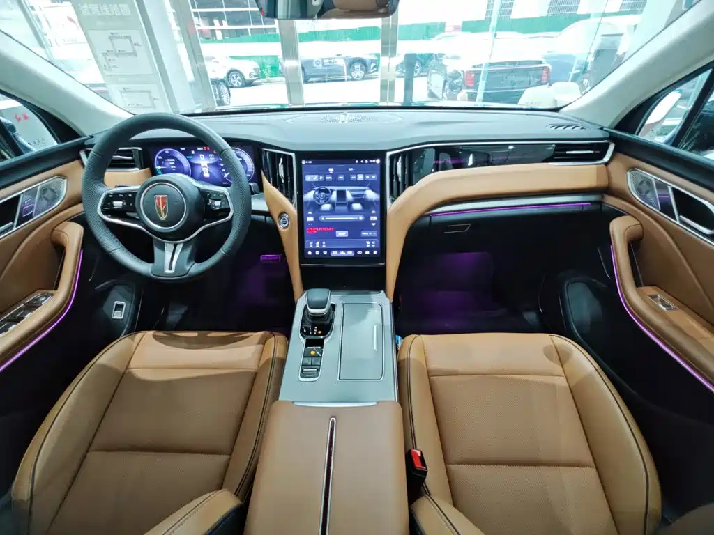 Red Flag Hongqi S7 PHEV 2025 facelift 2.0T four-wheel drive 2 million commemorative edition 6 seats купить на сайте DeffCars