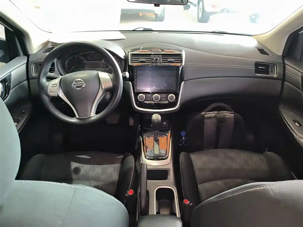 Tiida 2016 1.6L CVT cool version купить на сайте DeffCars