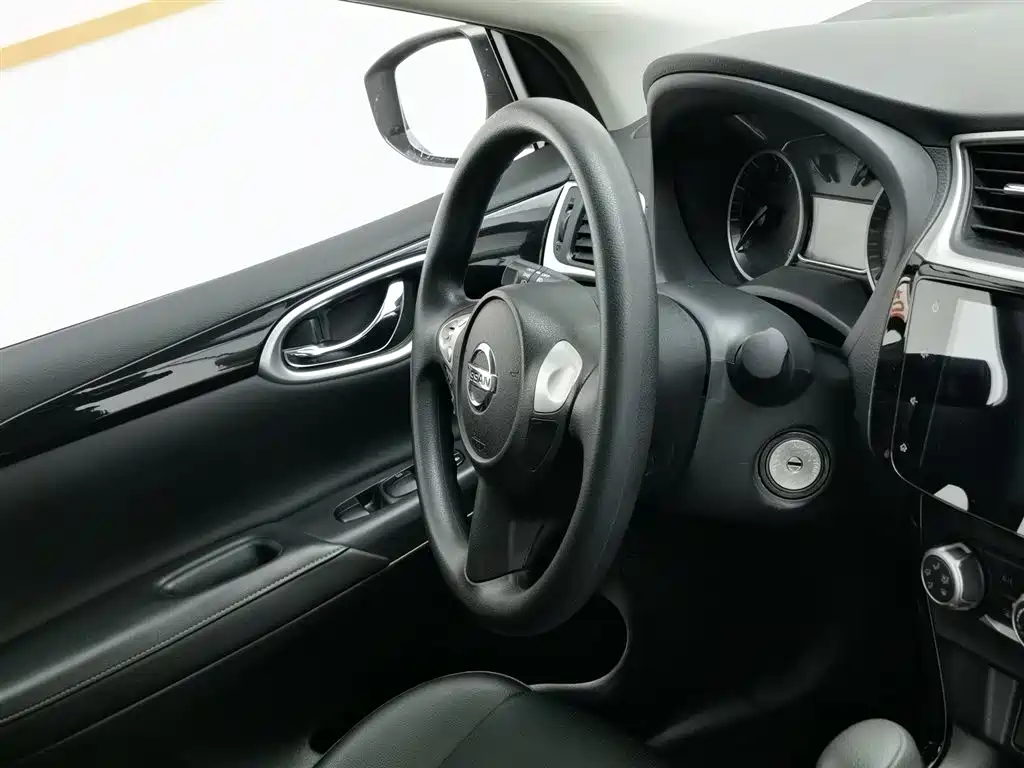 Sylphy 2022 Classic 1.6XL CVT Deluxe Edition купить на сайте DeffCars