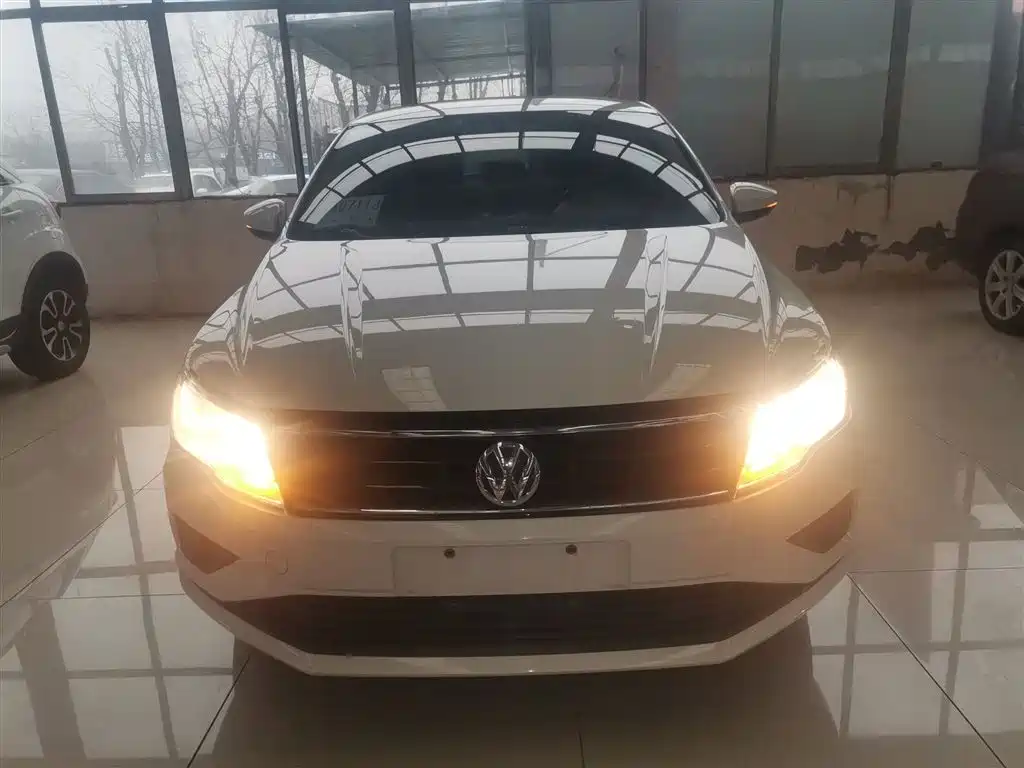 Jetta 2017 1.5L manual fashion model купить на сайте DeffCars
