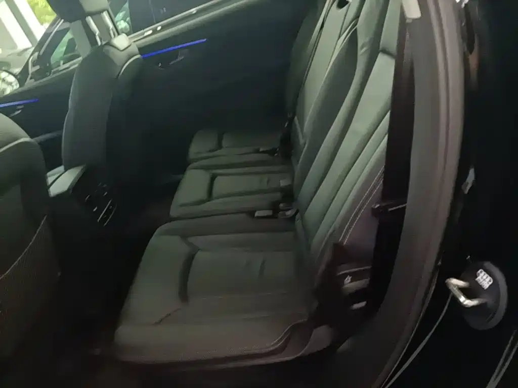 Audi Q7 2024 45 TFSI quattro S line Black Warrior купить на сайте DeffCars