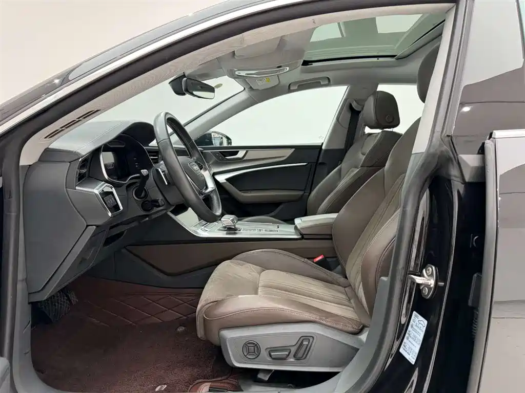 Audi A7L 2024 45TFSI S-line Dream Building Liquid Crystal Package купить на сайте DeffCars