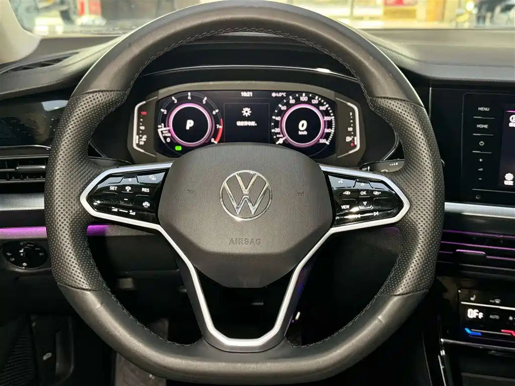 Passat 2023 330TSI Starry Sky Elite Edition купить на сайте DeffCars